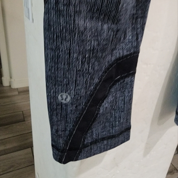 Lululemon run inspire crop 2 burlap - Picture 3 of 5